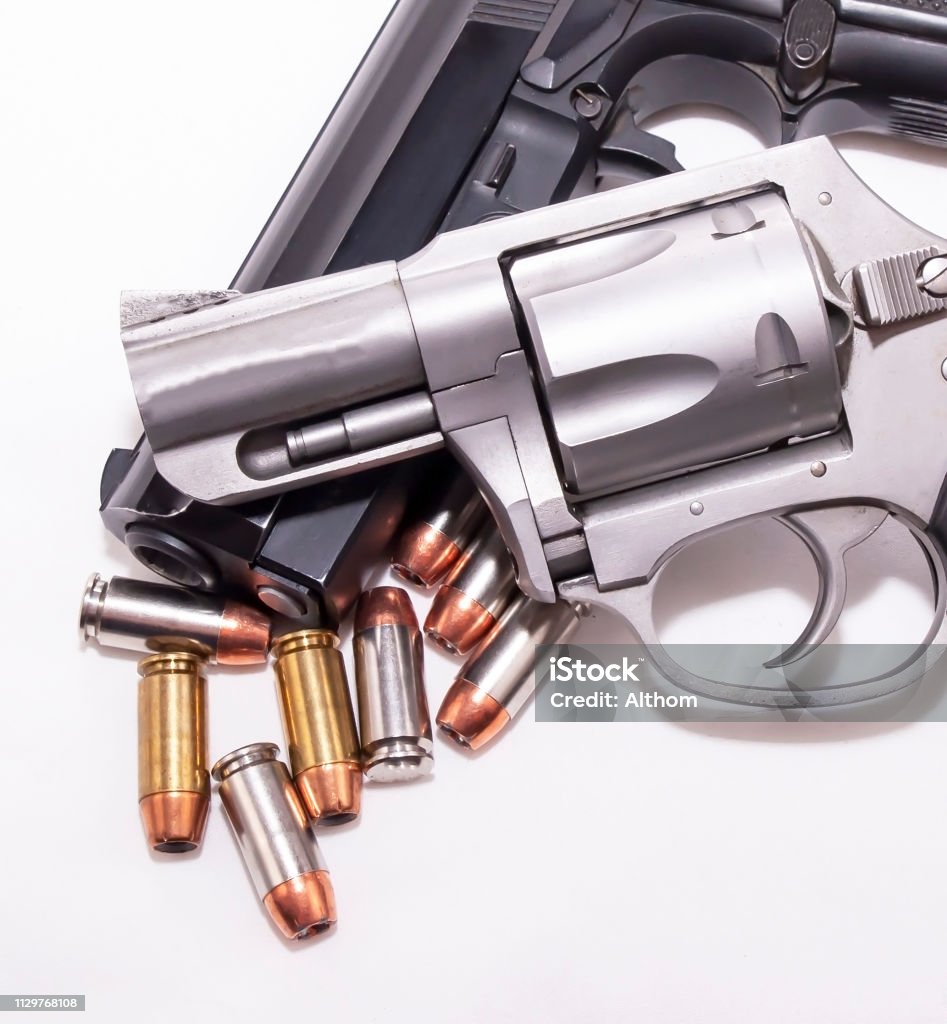 Một Khẩu Súng Lục Magnum 357 Trên Một Khẩu Súng Lục 40 Caliber Với ...