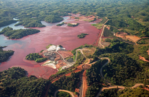 antena de dan de relaves de mina y depósito - tailings fotografías e imágenes de stock