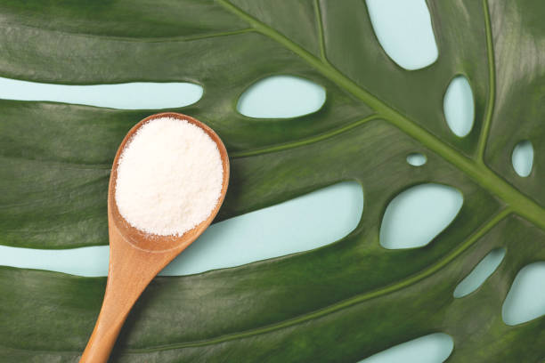istock Spoon of powder collagen 1129812336