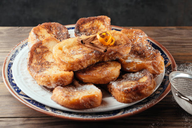 "Torrijas", typical spanish dessret in Lent and Easter - fotografia de stock