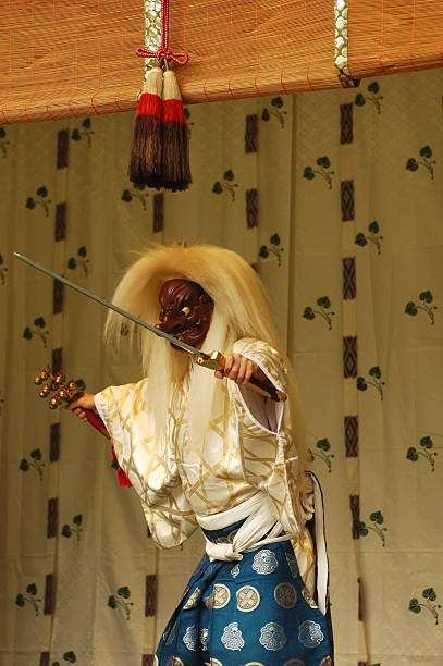representação teatral noh - kabuki color image japan japanese culture - fotografias e filmes do acervo
