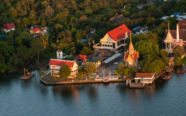 istock Bang Krachao Nok Temple Next to the Chao Phraya River 1129965337