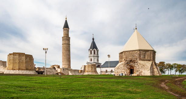 antike stadt bulgar in tatarstan - tatarstan stock-fotos und bilder