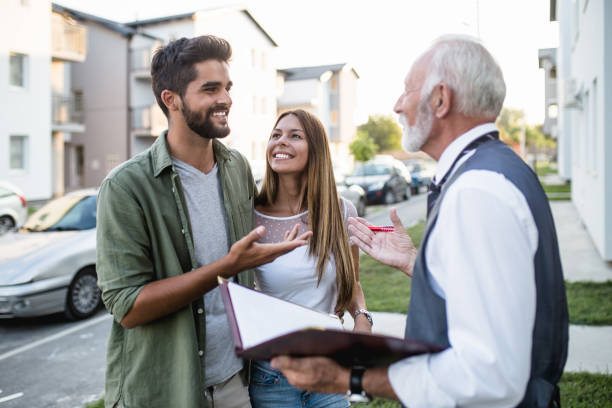 istock Buying new house 1130074358