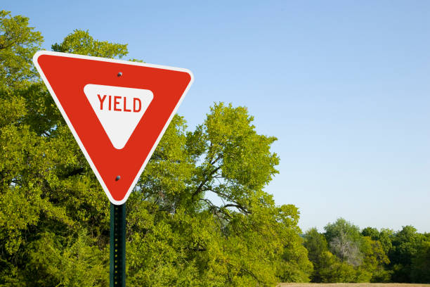 istock Yield Sign In The Country 1130119262