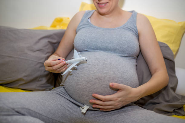 istock Beautiful pregnant woman 1130138639
