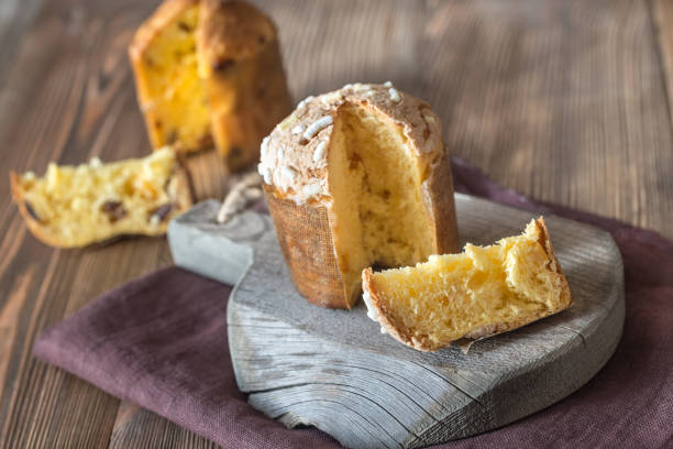 istock Veneziana - italian Christmas cake 1130166399