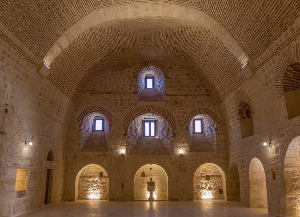 le monastère orthodoxe mor gabriel syriaque, turquie - hasankeyf photos et images de collection