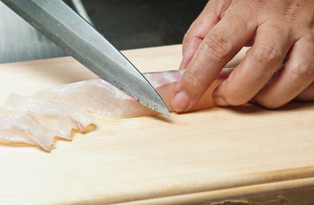 Sashimi is one of the basic cooking methods of Japanese cuisine. A technique to cut well in order to eat fish raw.