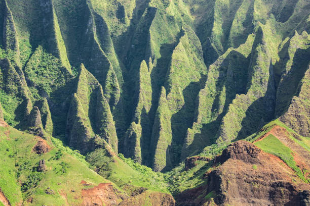 istock Na Pali Coast State Park Boat Tour 1130351130