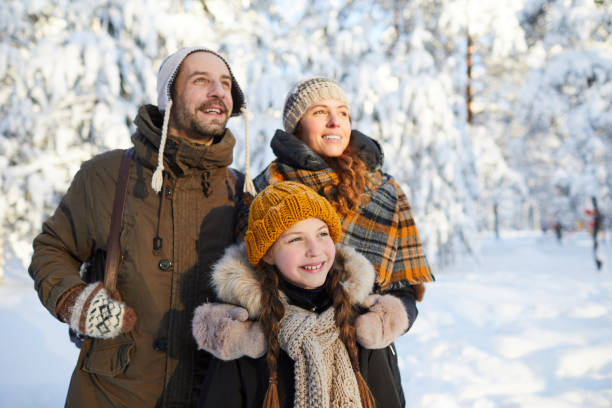 istock Dreamy Family in Winter 1130366605