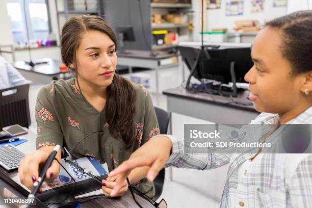 Engineering Class Hs High School Students In Engineering Class Stock Photo - Download Image ...
