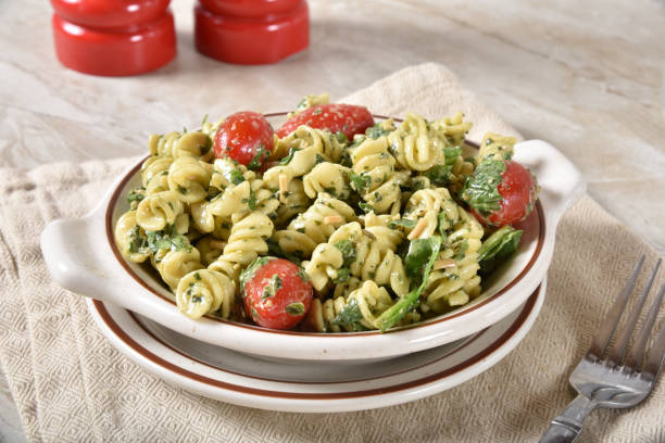 istock Spinach pasta salad with pesto 1130412461