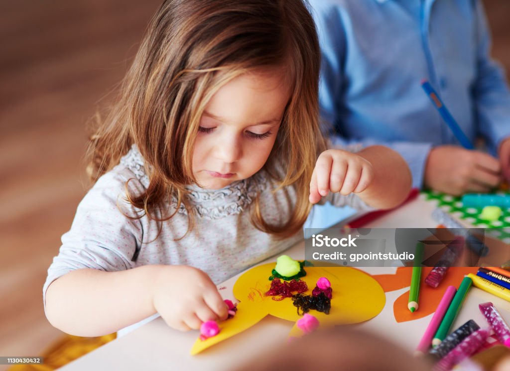 Creativo desde su temprana edad - Foto de stock de Niño libre de derechos