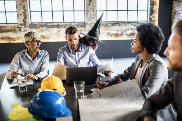 istock Someone's having bad thoughts on business meeting! 1130454908