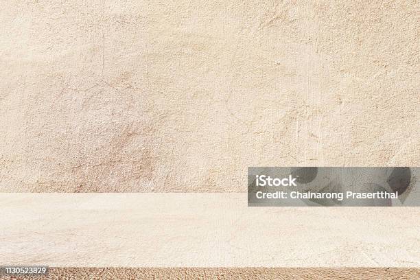 Yaşlı Kahverengi Renk Çimento Duvar Arka Plan Dokusu Ile Karo Zemin Perspektif Düz Göstermek Için Kapatın Veya Reklamını Yapmak Ya Da Ürün Ve Ekran Içeriğinin Teşvik Stok Fotoğraflar & Arka planlar‘nin Daha Fazla Resimleri