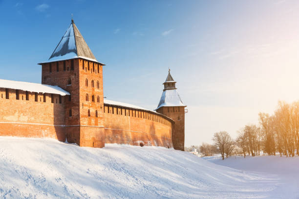 kreml nowogród w zimny śnieżny dzień w veliky novgorod - novgorod zdjęcia i obrazy z banku zdjęć