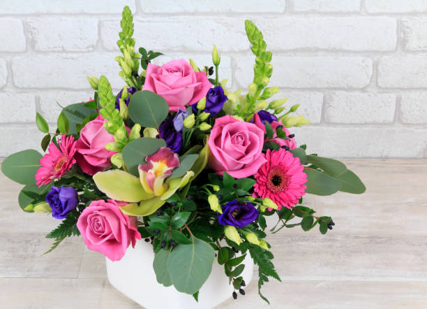istock floral arrangement 1130546966