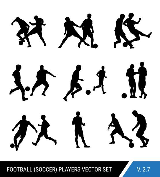 ilustraciones, imágenes clip art, dibujos animados e iconos de stock de fútbol jugadores siluetas vector conjunto. diferentes posturas de los jugadores, jugadores de fútbol en movimiento: la lucha por la pelota, la disputa de un jugador de fútbol con el juez, un truco, adelantamientos. - pass the ball