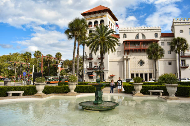 st. augustine, florida. 26 de enero de 2019. casa monica resort & spa de florida. old the cordova hotel en la costa histórica de florida. - saint augustine cathedral fotografías e imágenes de stock