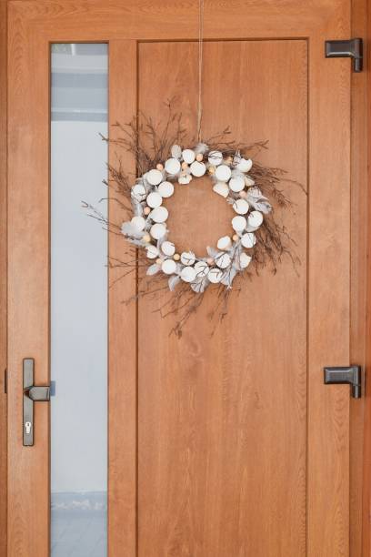 istock Natural Easter wreath on the door 1130702316