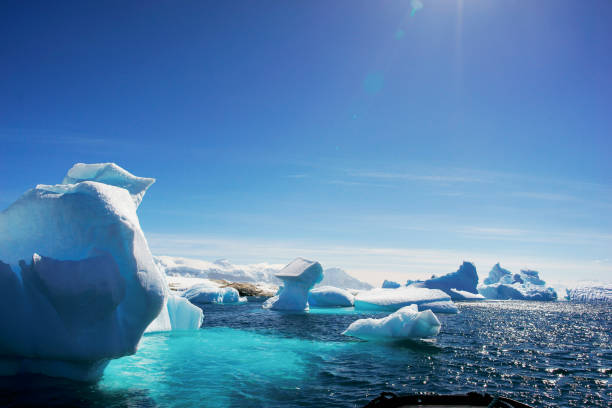 背景としての青い氷河 - icicle ice textured arctic ストックフォトと画像