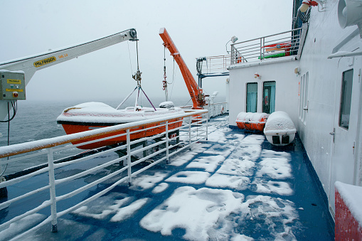 Snowing in Ship
