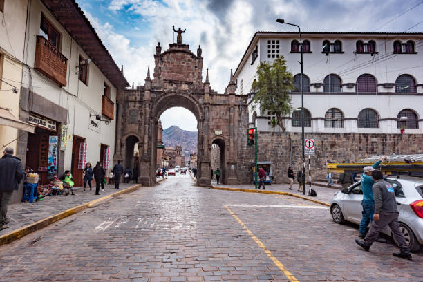 fotografii de stoc, fotografii și imagini scutite de redevențe cu plaza san francisco în cusco, peru - chinchero district