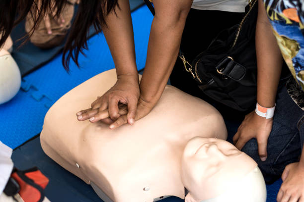 istock CPR Frist Aid Training medical procedure for parents 1130831044