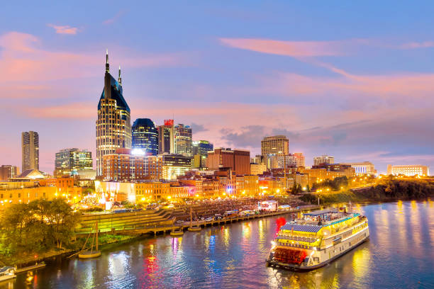 istock Nashville, Tennessee downtown skyline at twilight 1130838151