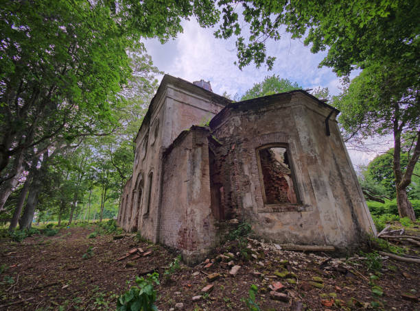 istock Old abandoned church ruins in Estonia 1130867330