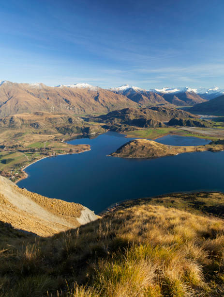 istock Lake Wanaka And The Southern Alps 1130892916
