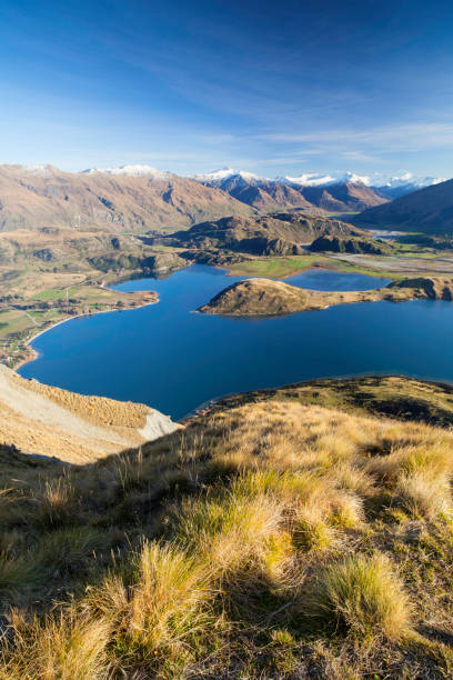 istock Lake Wanaka And The Southern Alps 1130892923