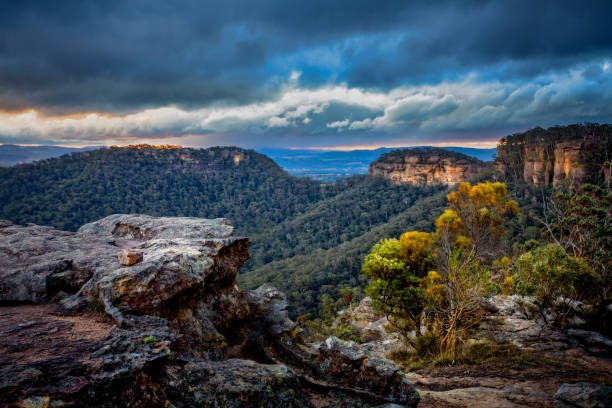 istock Moody atmospher over Blue Mountains cliffs and valleys 1130907797
