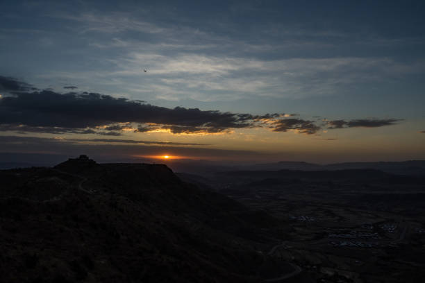 zachód słońca na wyżynach lalibela, etiopia - ethiopian highlands zdjęcia i obrazy z banku zdjęć