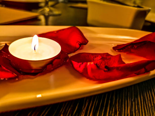 istock A peace of india at your hand 1130999428