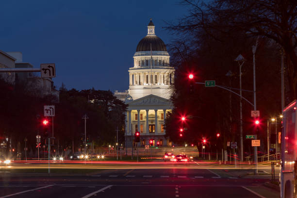 istock Sacramento State Capitol Building at Dusk 1131072672