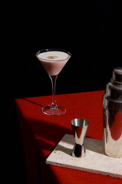 alexander, un cocktail dopo cena - luxury milk dinner glass foto e immagini stock