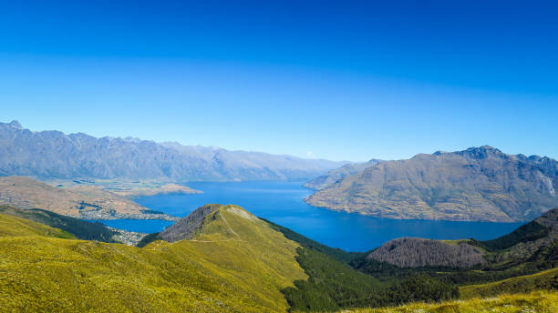 istock Hikiing Ben Lomond in Queenstown 1131238724