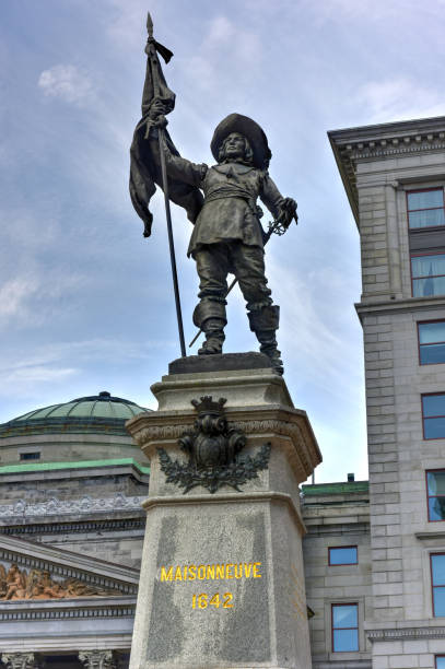 istock Maisonneuve Monument-Place d'armes-Montreal 1131314918