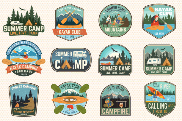 illustrazioni stock, clip art, cartoni animati e icone di tendenza di set di campeggi estivi, distintivi di canoa e kayak club. vettore. per la patch. design con campeggio, montagna, fiume, indiano americano e silhouette kayaker. patch estreme per kayak da campo e sport acquatici - nautical vessel inflatable isolated empty