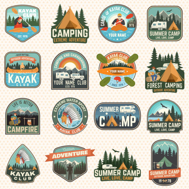 illustrations, cliparts, dessins animés et icônes de ensemble de camp et de club de kayak badges vector. concept pour patch, impression. design vintage avec camping, montagne, rivière, american indian, camper, silhouette de kayakiste. patchs de kayak de sports nautiques extrêmes - rafting on a mountain river