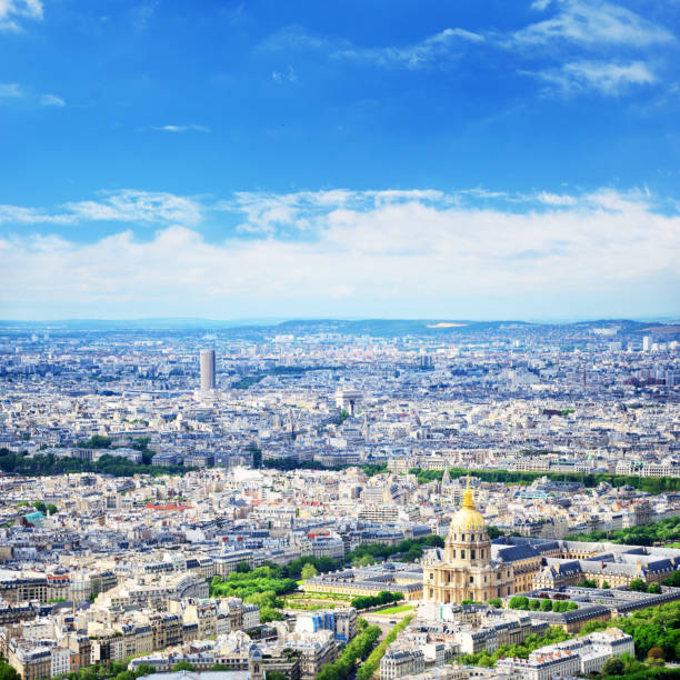 istock Cityscape of Paris 1131329005