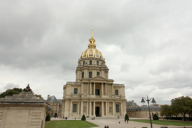 istock Les Ivadiles, Paris France 1131340133