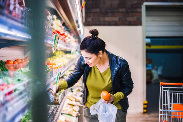 istock Deciding what to buy 1131360144