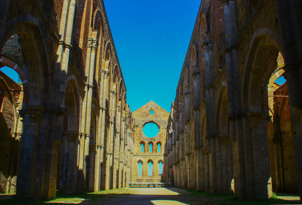 abtei san galgano, toskana - san galgano stock-fotos und bilder