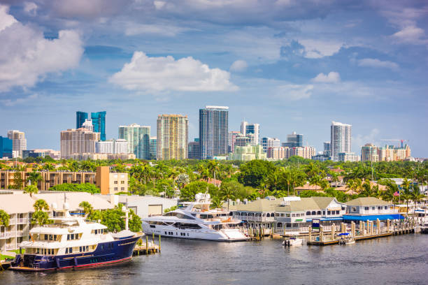 istock Fort Lauderdale, Florida, USA skyline 1131387122