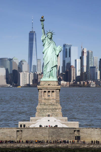 la statue de la liberté - statue of liberty usa new freedom photos et images de collection