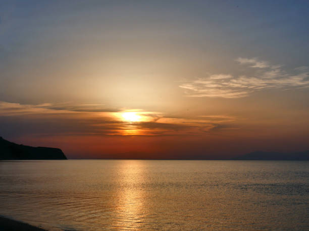 istock golden sunset sea 1131397284