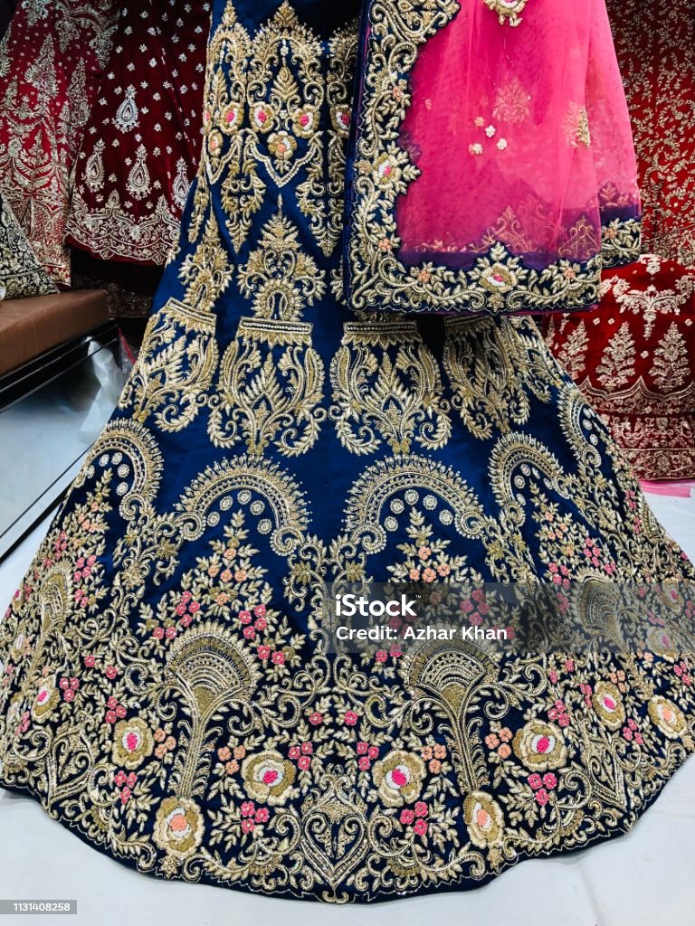 Lehenga Chunni Stock Photo - Download Image Now - Wedding Dress, Floral  Pattern, Beauty - iStock